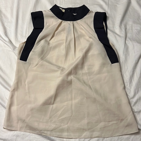 Navy and cream sleeveless blouse size Medium - Picture 2 of 4